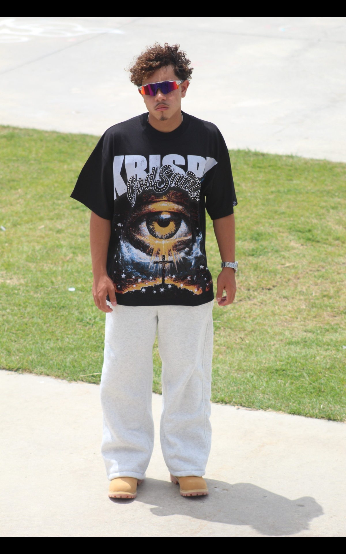 "THROUGH THE EYE OF KRISPY" oversized tee