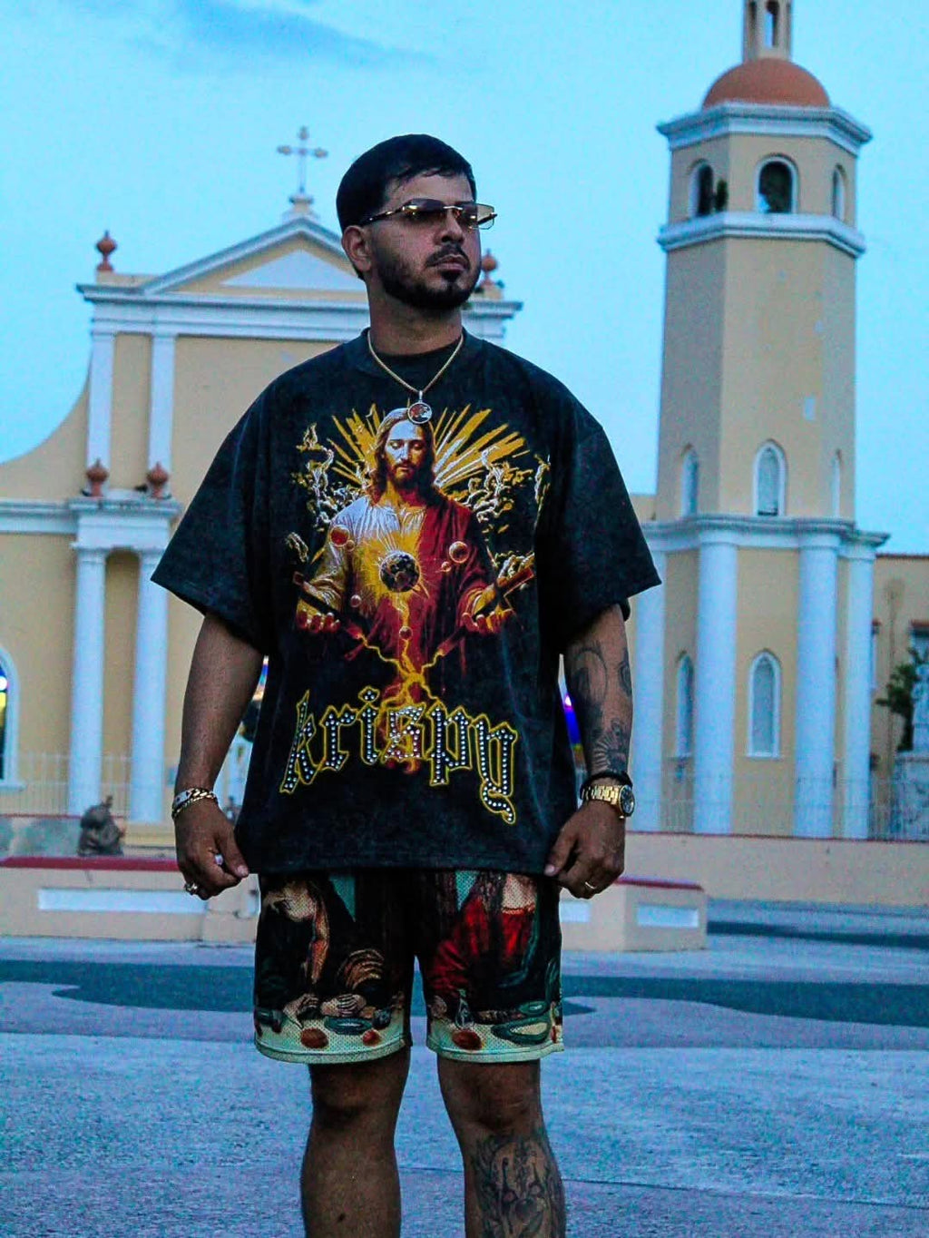 "KKrhist Hands"Acid wash Tee