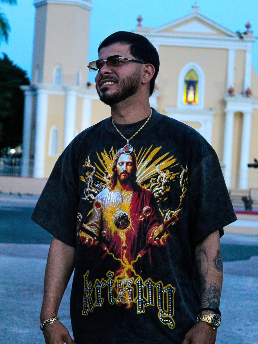 "KKrhist Hands"Acid wash Tee