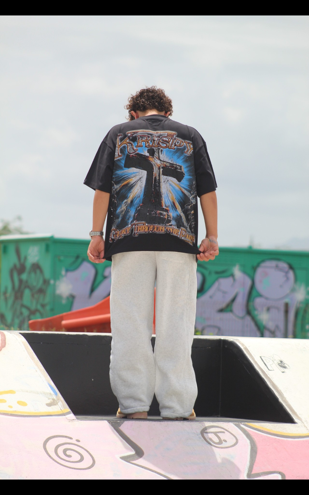 "KKINGDOM OF KRISPY" oversized tee
